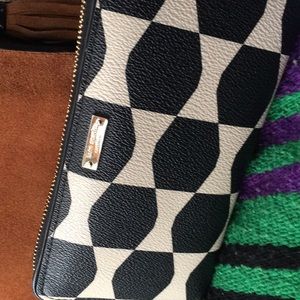Another New Listing✨Kate Spade wallet, EUC👛